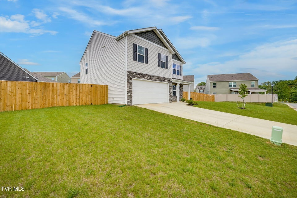 Photo #5: 1024 Persimmon Hollow