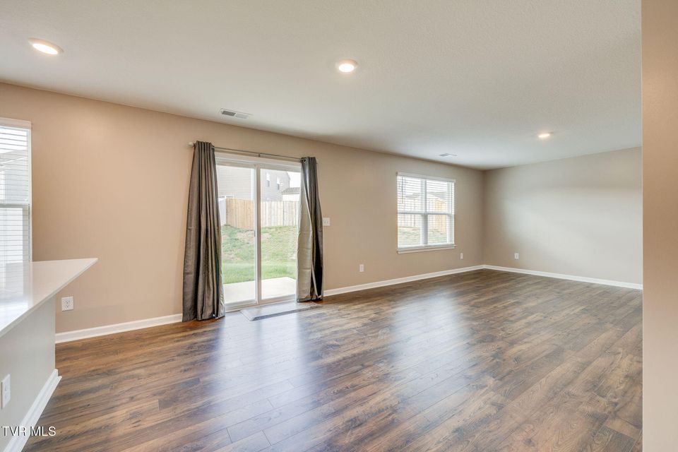 Photo #12: 1024 Persimmon Hollow