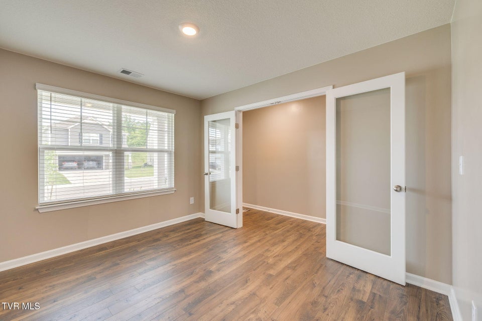 Photo #19: 1024 Persimmon Hollow