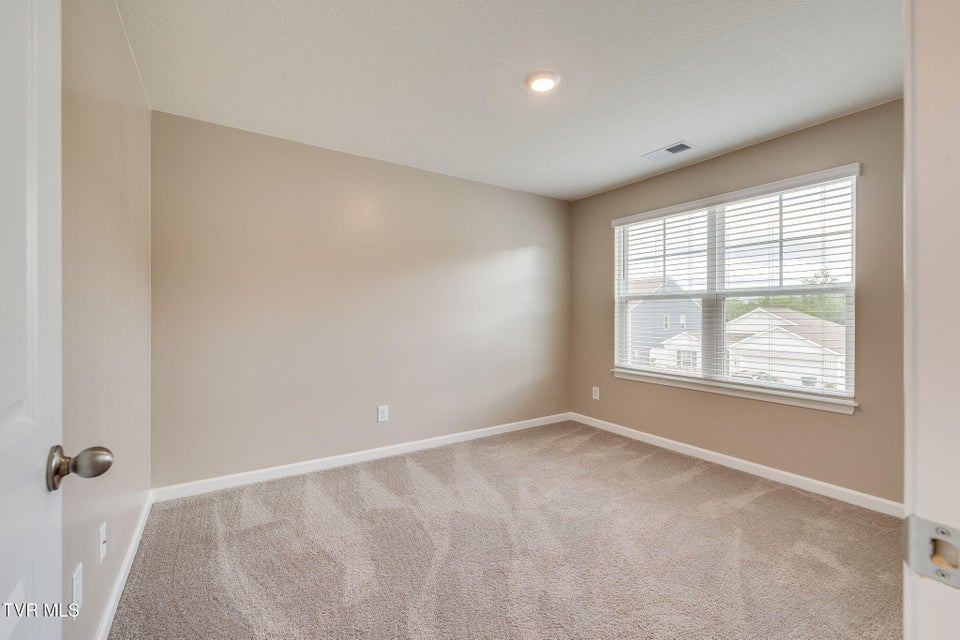 Photo #29: 1024 Persimmon Hollow