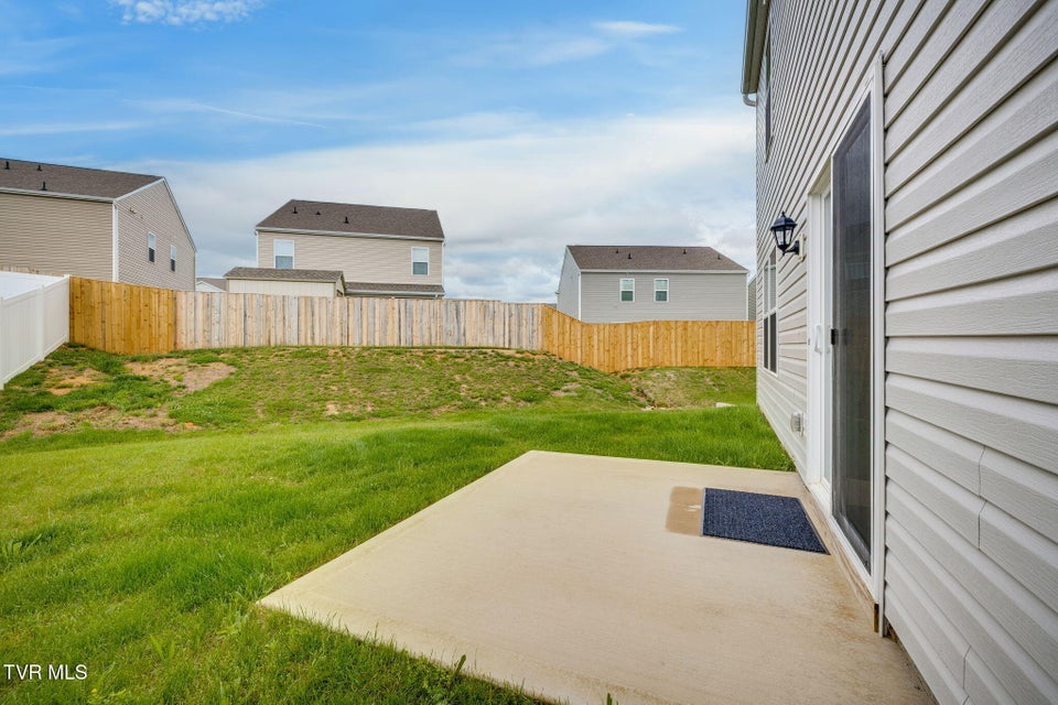 Photo #40: 1024 Persimmon Hollow