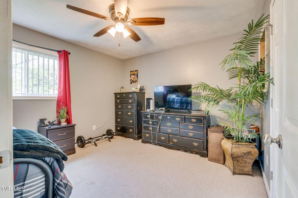 Photo #21: 122 Lakeview Circle