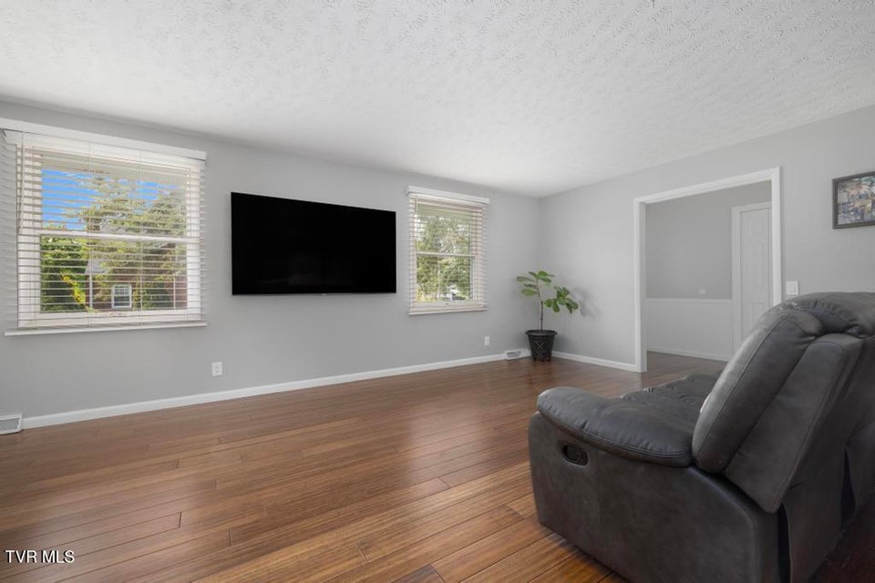 Photo #32: 1701 Washington Avenue