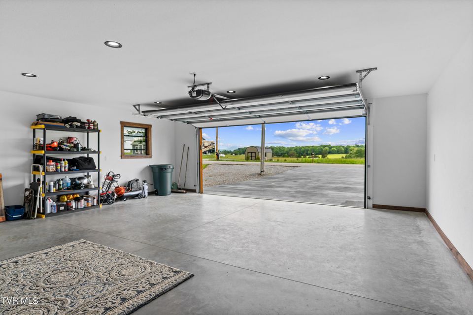 Photo #37: 4125 Ottway Road