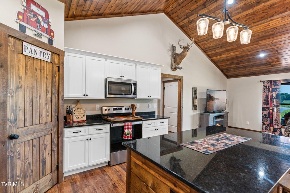 Photo #13: 4125 Ottway Road