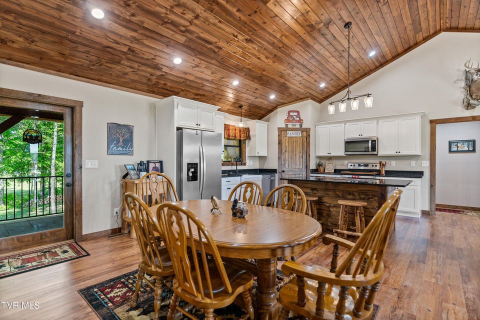 Photo #16: 4125 Ottway Road