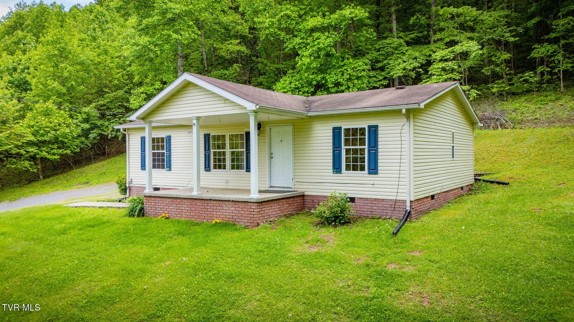 Photo #4: 118 Berry Hill Road