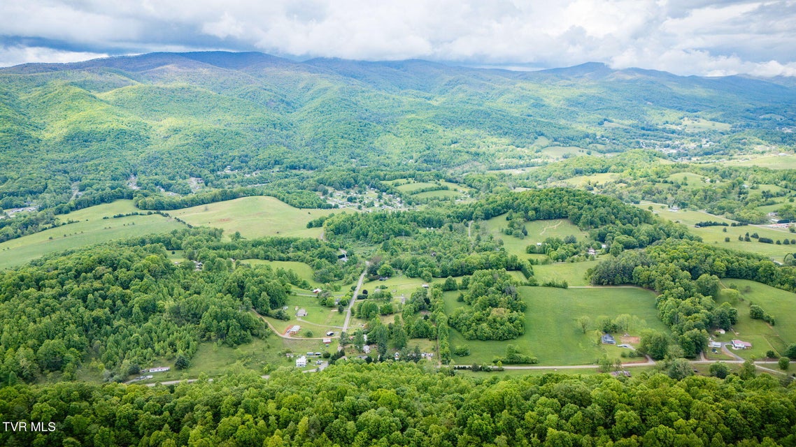 Photo #30: 118 Berry Hill Road