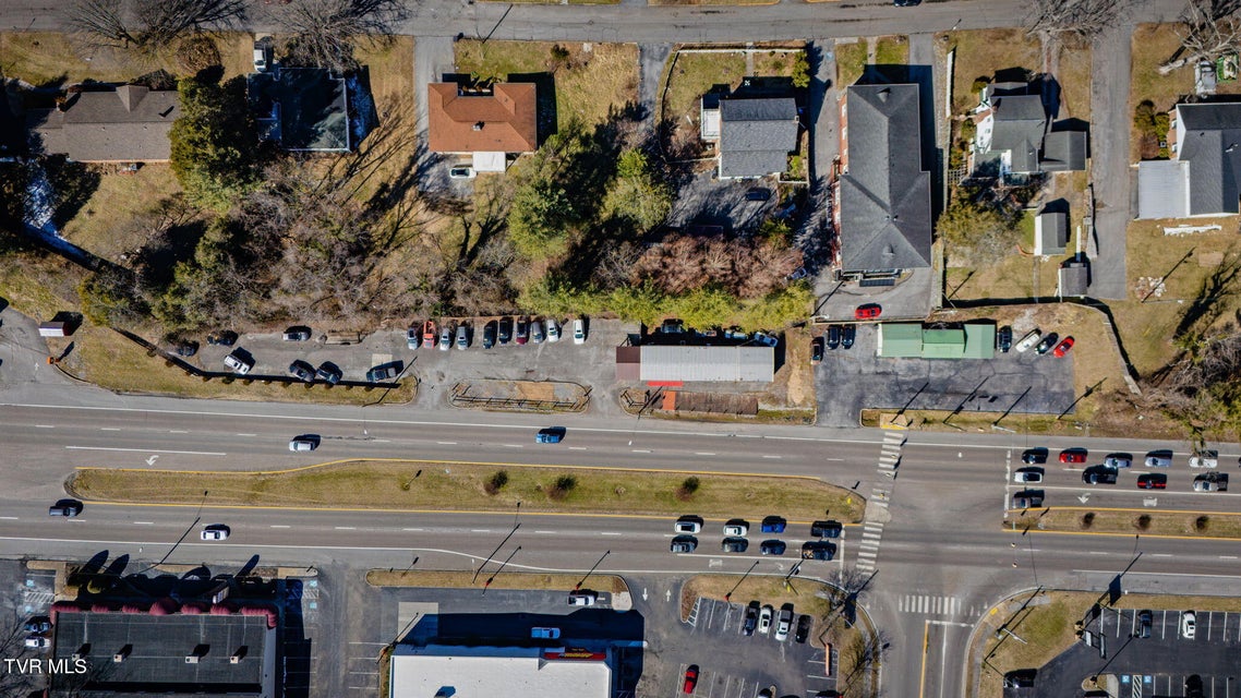 Photo #4: 700 Volunteer Parkway