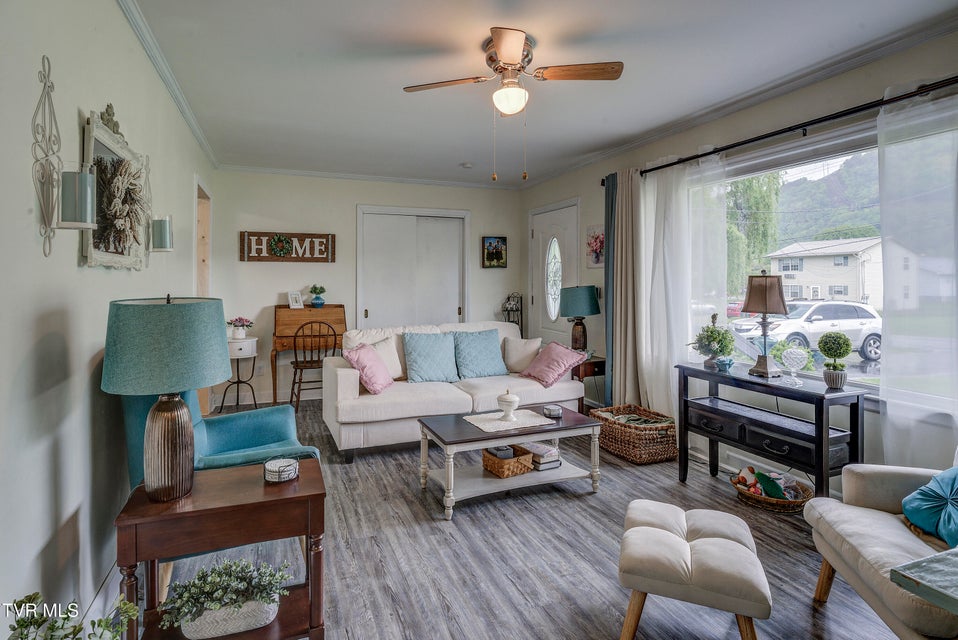 Photo #6: 410 Crook Street Street