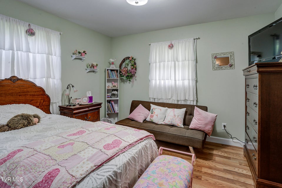 Photo #19: 410 Crook Street Street