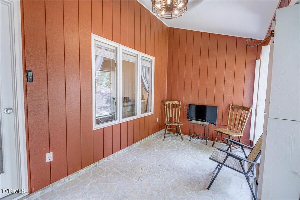 Photo #37: 1127 Timbers East