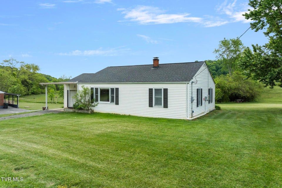 Photo #3: 216 Sunbury Court
