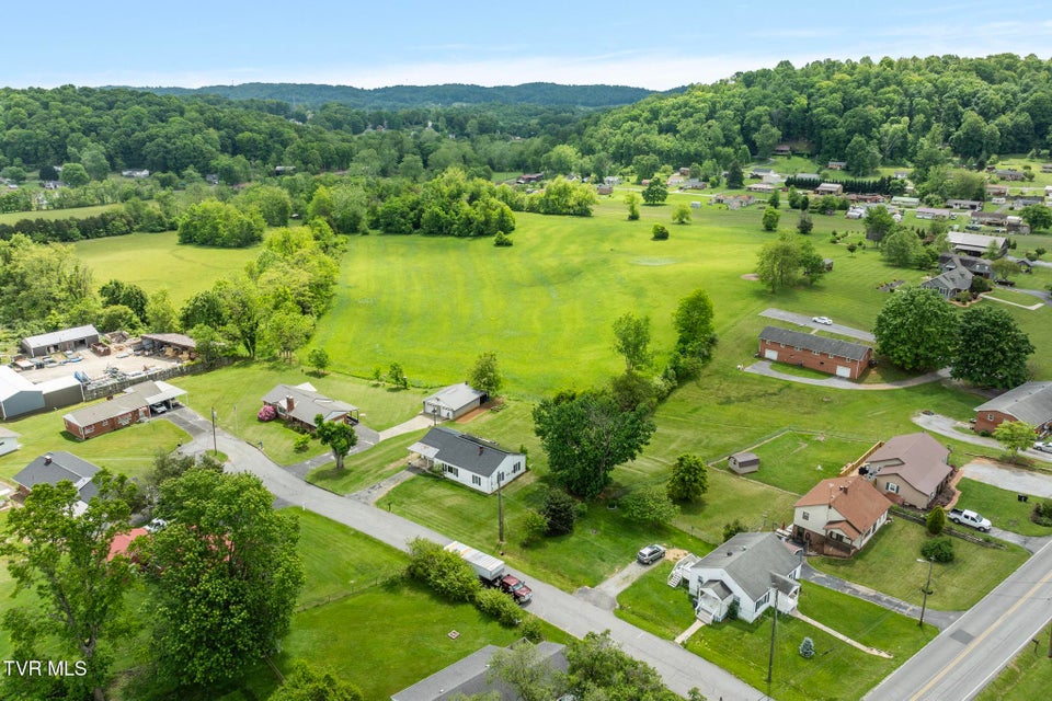 Photo #36: 216 Sunbury Court