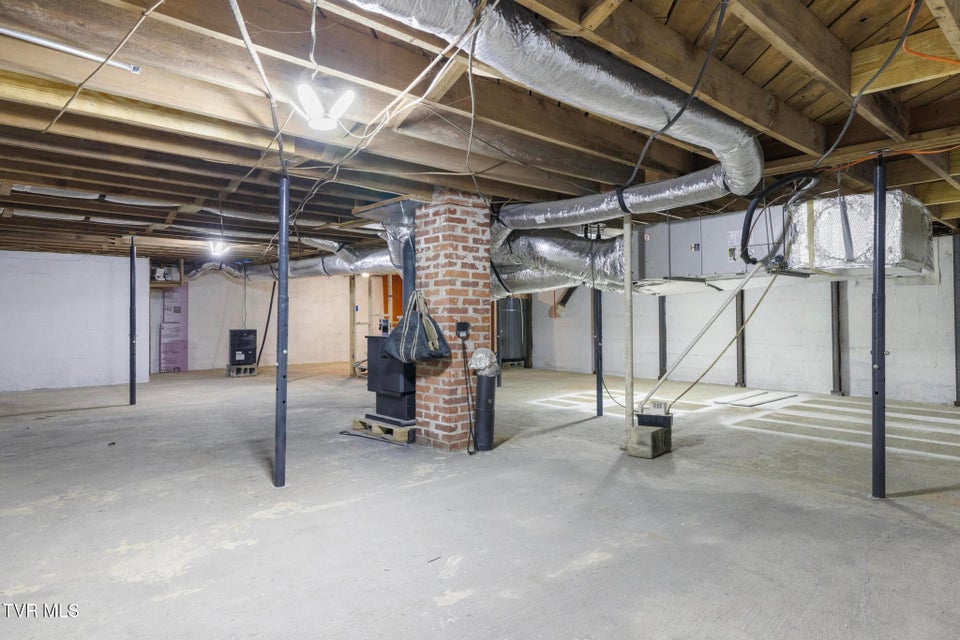 Photo #22: 216 Sunbury Court