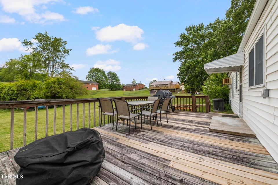 Photo #25: 216 Sunbury Court