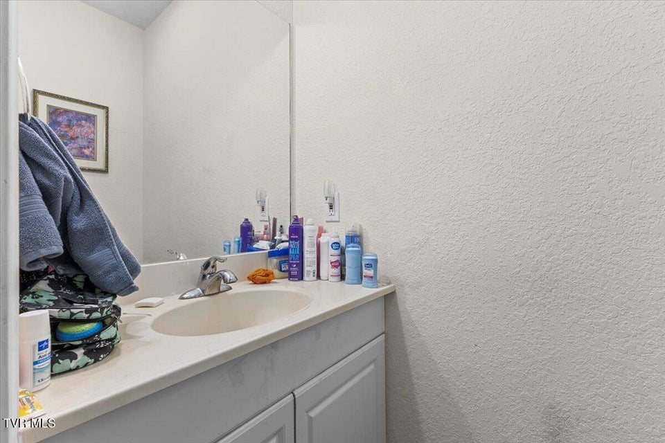 Photo #7: 2908 Bloomingdale Road