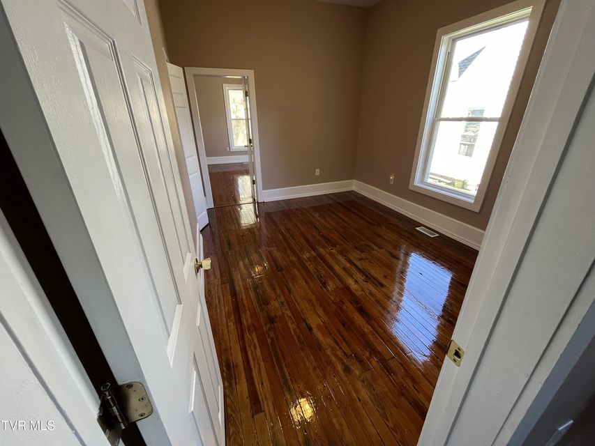 Photo #7: 305 Hamilton Street