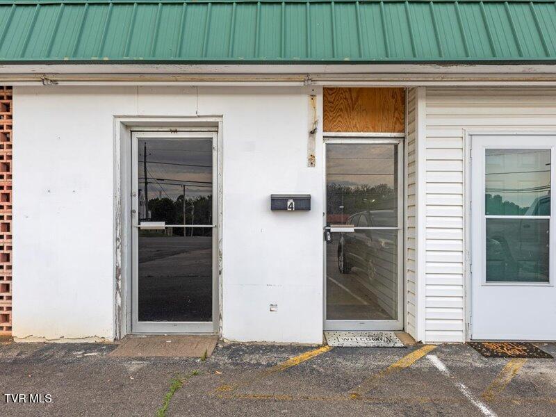 Photo #61: 2908 Bloomingdale Road