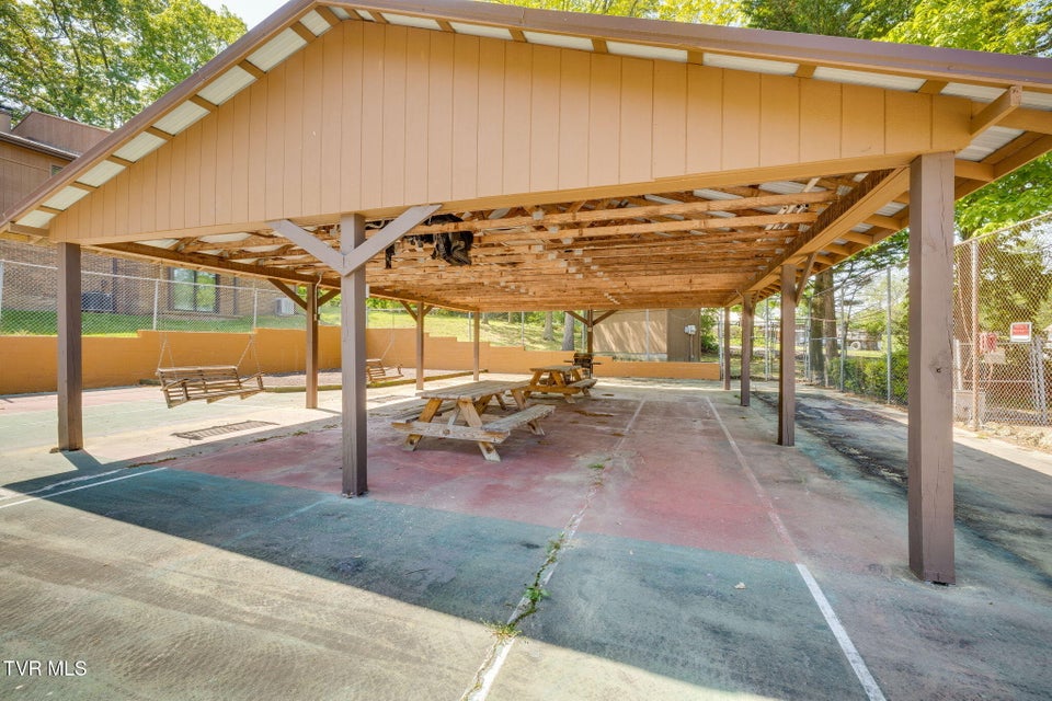 Photo #44: 1127 Timbers East