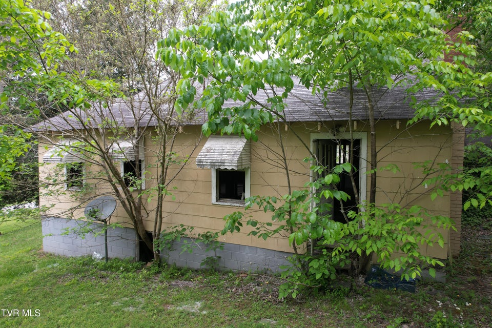 Photo #6: 707 Cooks Valley Road