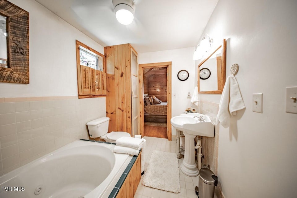 Photo #18: 2975 Arch Rd
