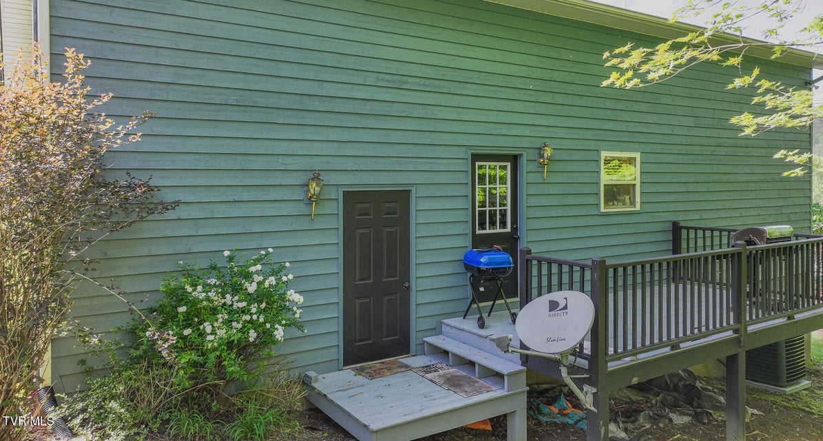 Photo #24: 119 Seth Street