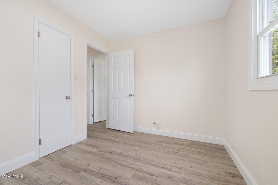 Photo #41: 705 Holston Avenue