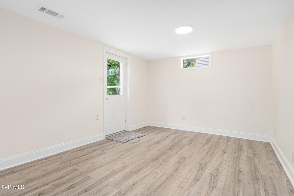 Photo #47: 705 Holston Avenue
