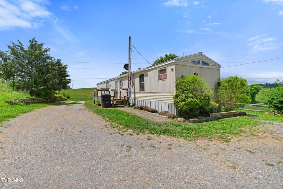 Photo #17: 5831 Jones Bridge Road
