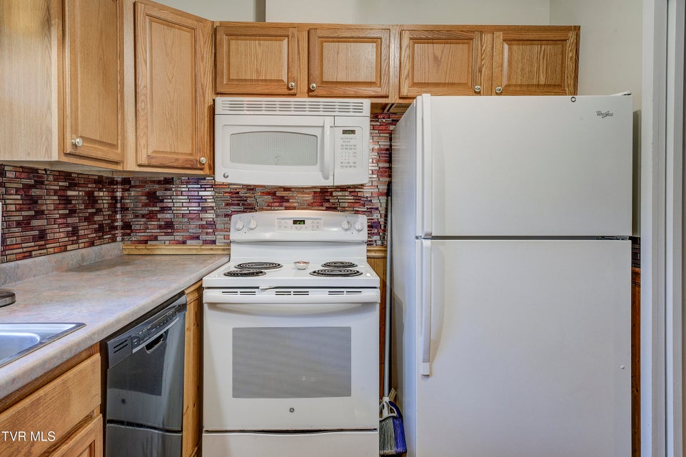 Photo #27: 3395 Milburnton Road