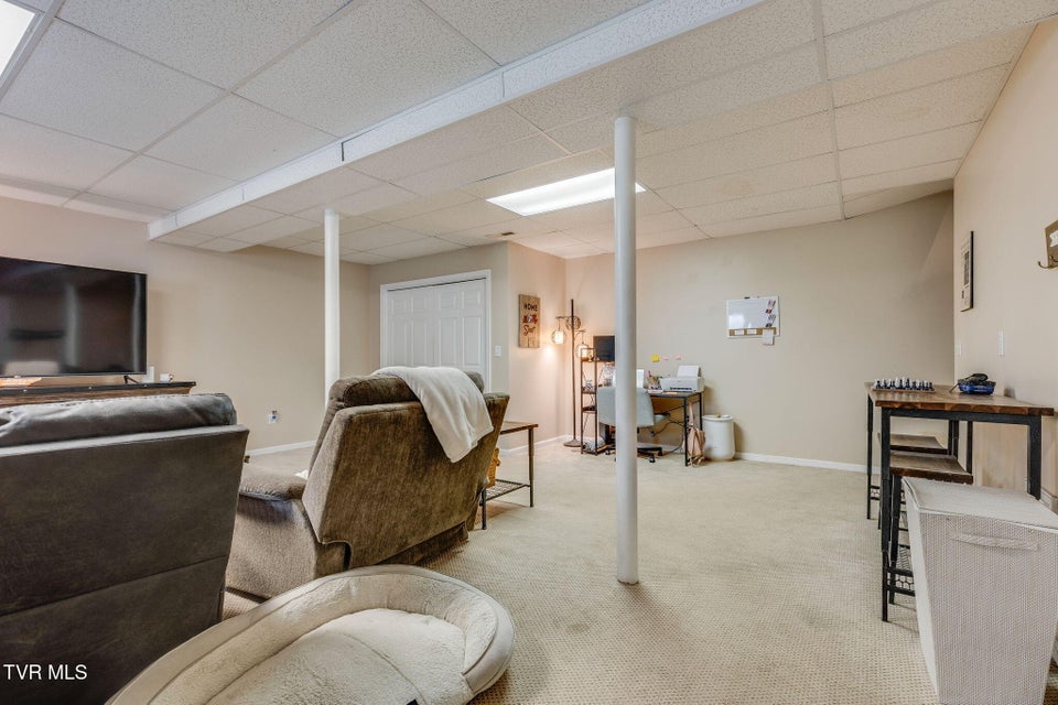 Photo #23: 302 Maple Ridge Drive