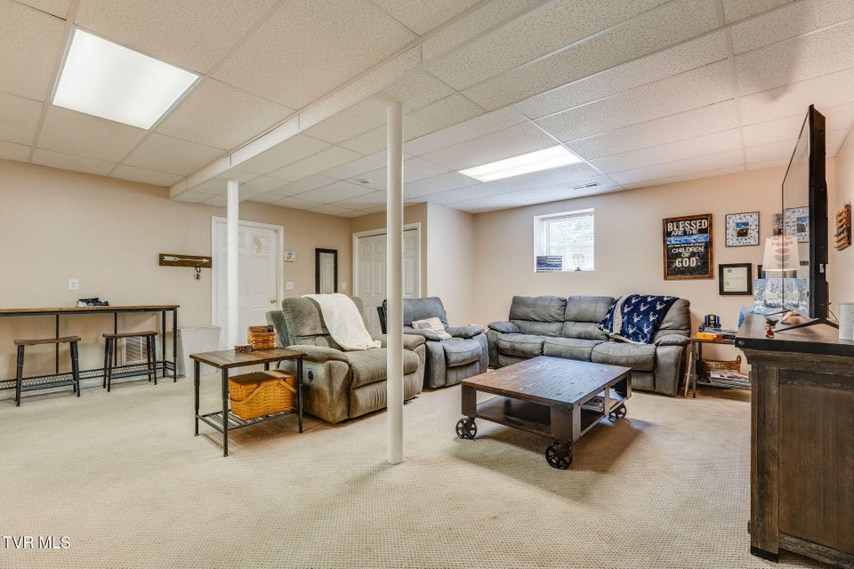 Photo #24: 302 Maple Ridge Drive
