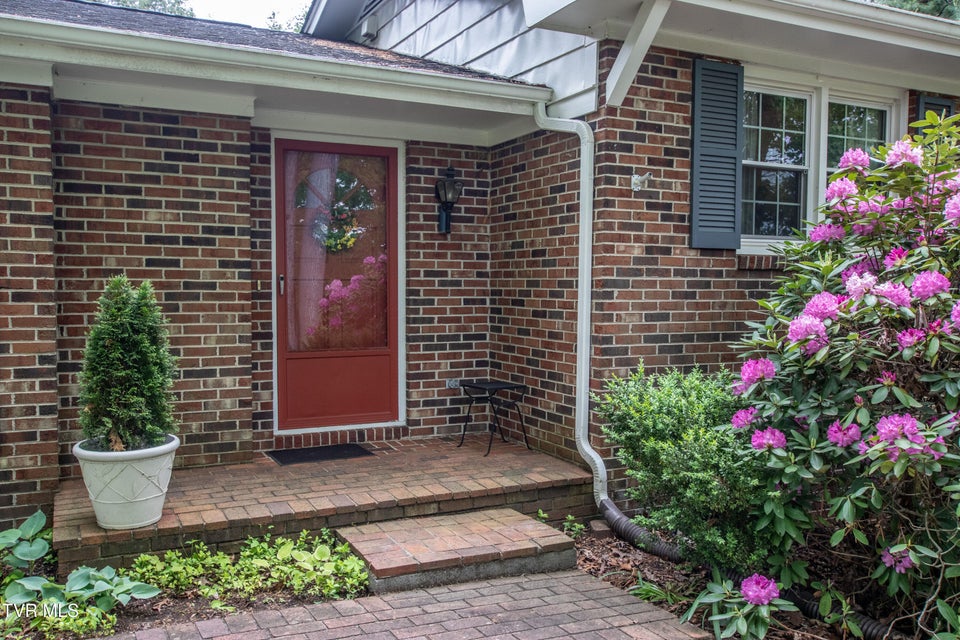 Photo #6: 19494 Oakwood Drive