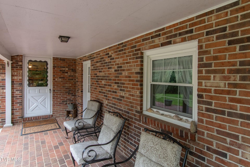Photo #17: 19494 Oakwood Drive