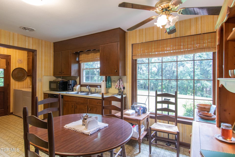 Photo #18: 19494 Oakwood Drive