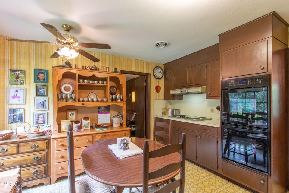 Photo #20: 19494 Oakwood Drive