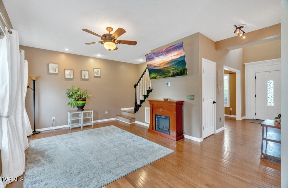 Photo #11: 1019 Meadow Brook Drive