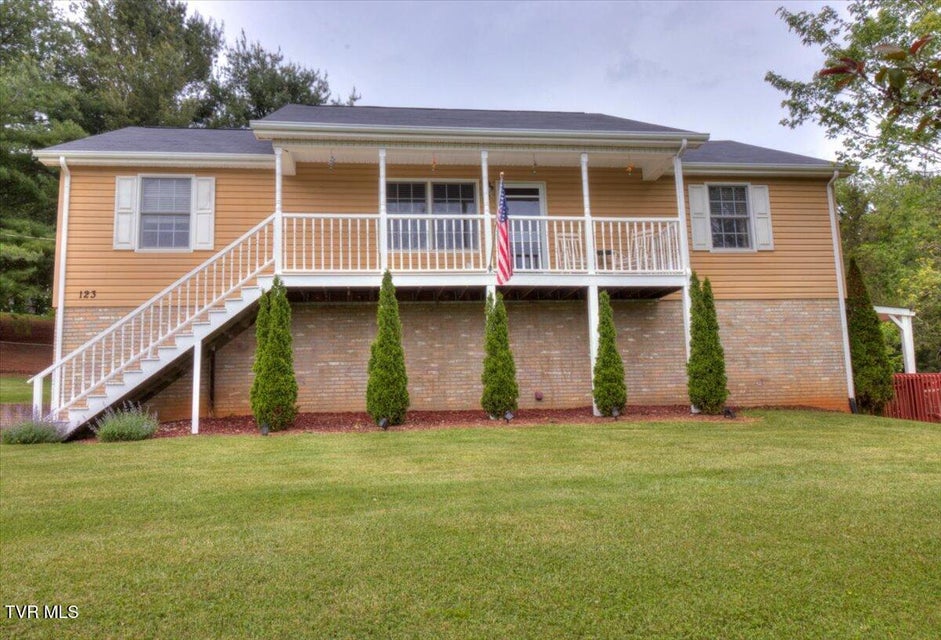 Photo #2: 123 Bermuda Drive
