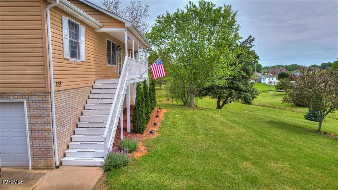 Photo #6: 123 Bermuda Drive