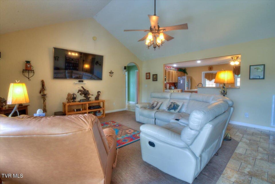 Photo #7: 123 Bermuda Drive