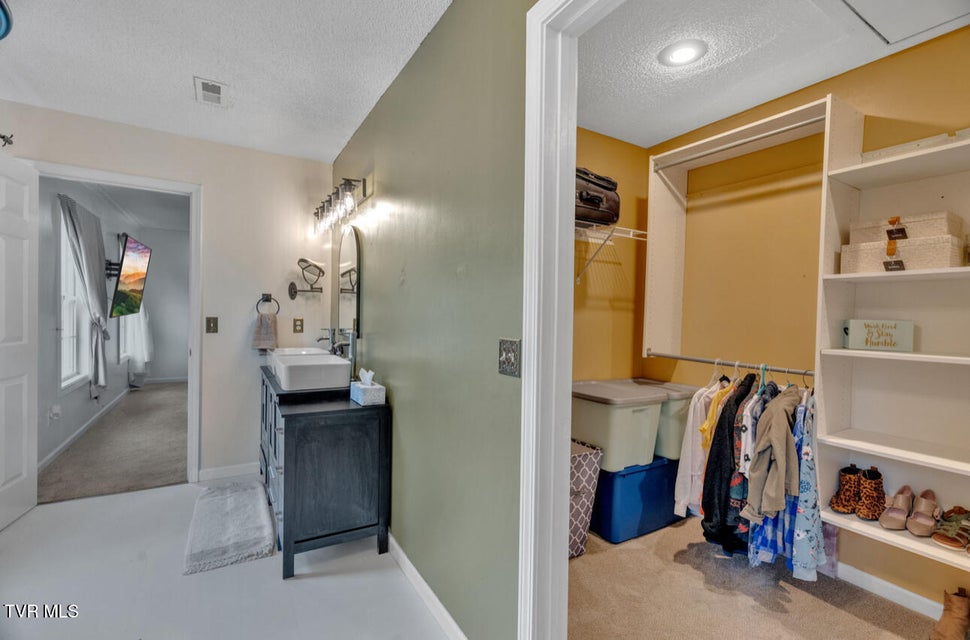 Photo #25: 1019 Meadow Brook Drive
