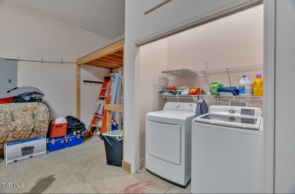 Photo #32: 1019 Meadow Brook Drive