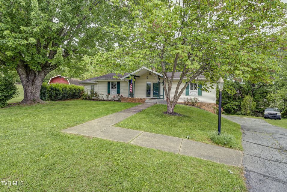 Photo #2: 4 Haverhill Court Court
