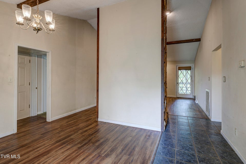 Photo #3: 4 Haverhill Court Court