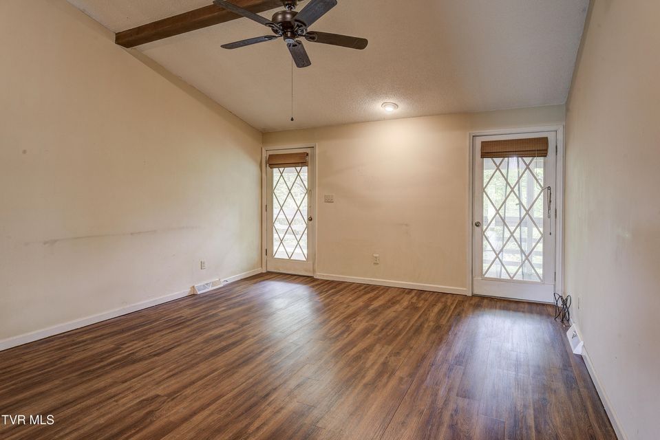 Photo #6: 4 Haverhill Court Court