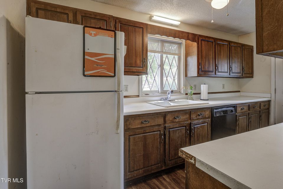Photo #8: 4 Haverhill Court Court