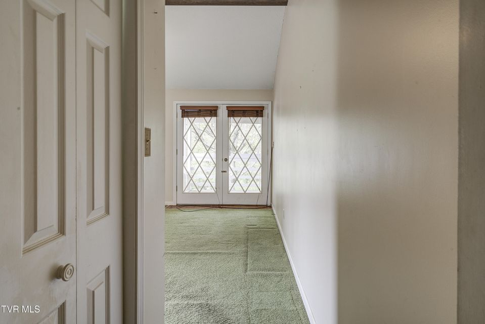 Photo #13: 4 Haverhill Court Court