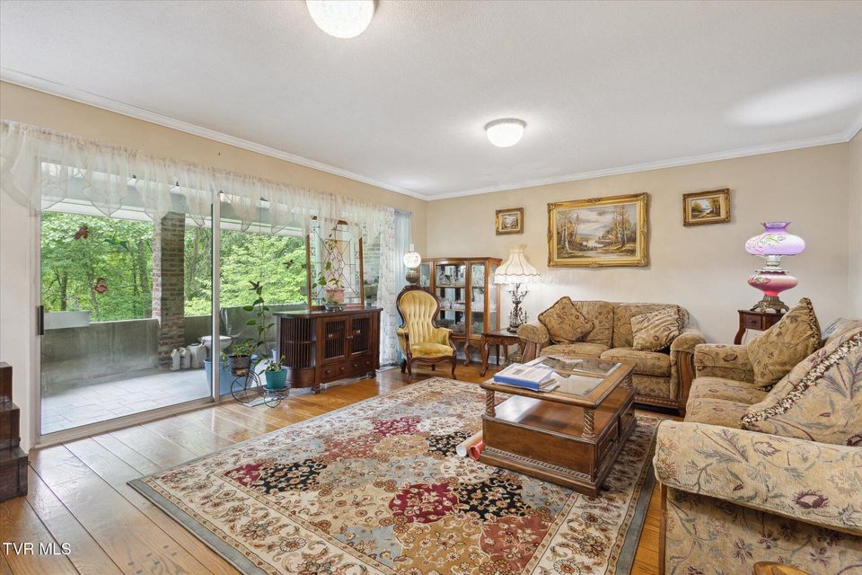 Photo #4: 2021 Westwind Drive