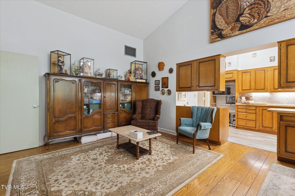 Photo #8: 2021 Westwind Drive
